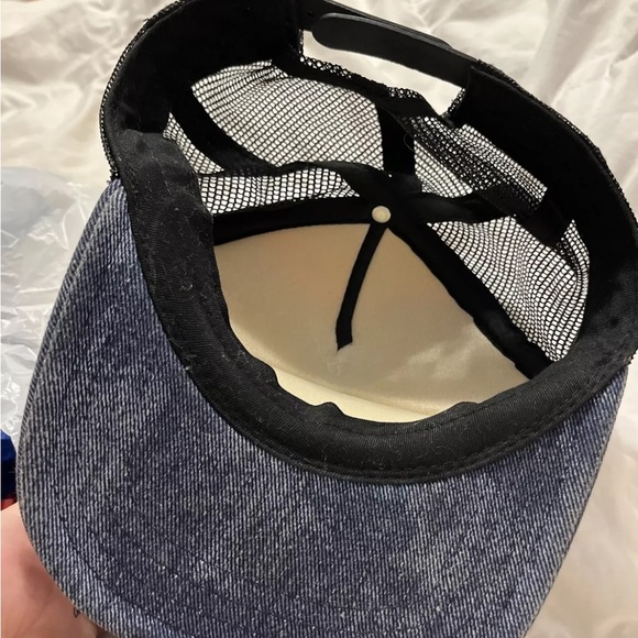 Vans Off The Wall Rainbow Striped Trucker Hat Cap Jeans Bill Snapback - Picture 2 of 2